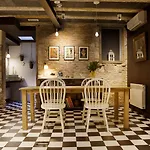 Eco Boutique Grau 2*