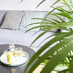 Eco Boutique Grau 2*